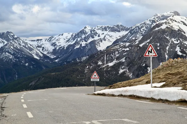 Col d'Izoard kalnu pārejas augstākajā punktā